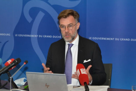 Minister of the Economy Franz Fayot presenting the "Ons Wirtschaft vu Muer"